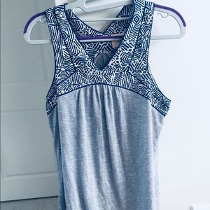 Skies are Blue sleeveless top size Medium